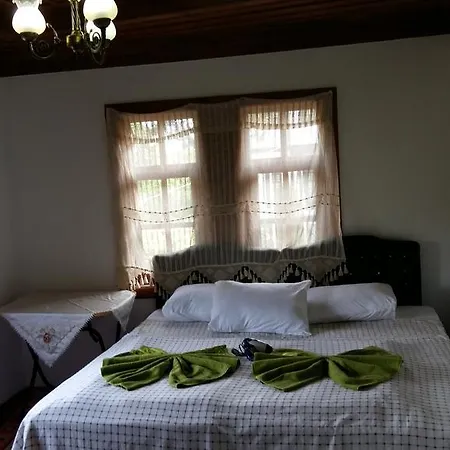 Hotel White House 3*
